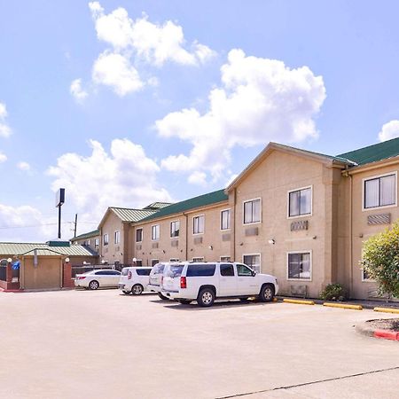Quality Inn & Suites Beaumont Buitenkant foto
