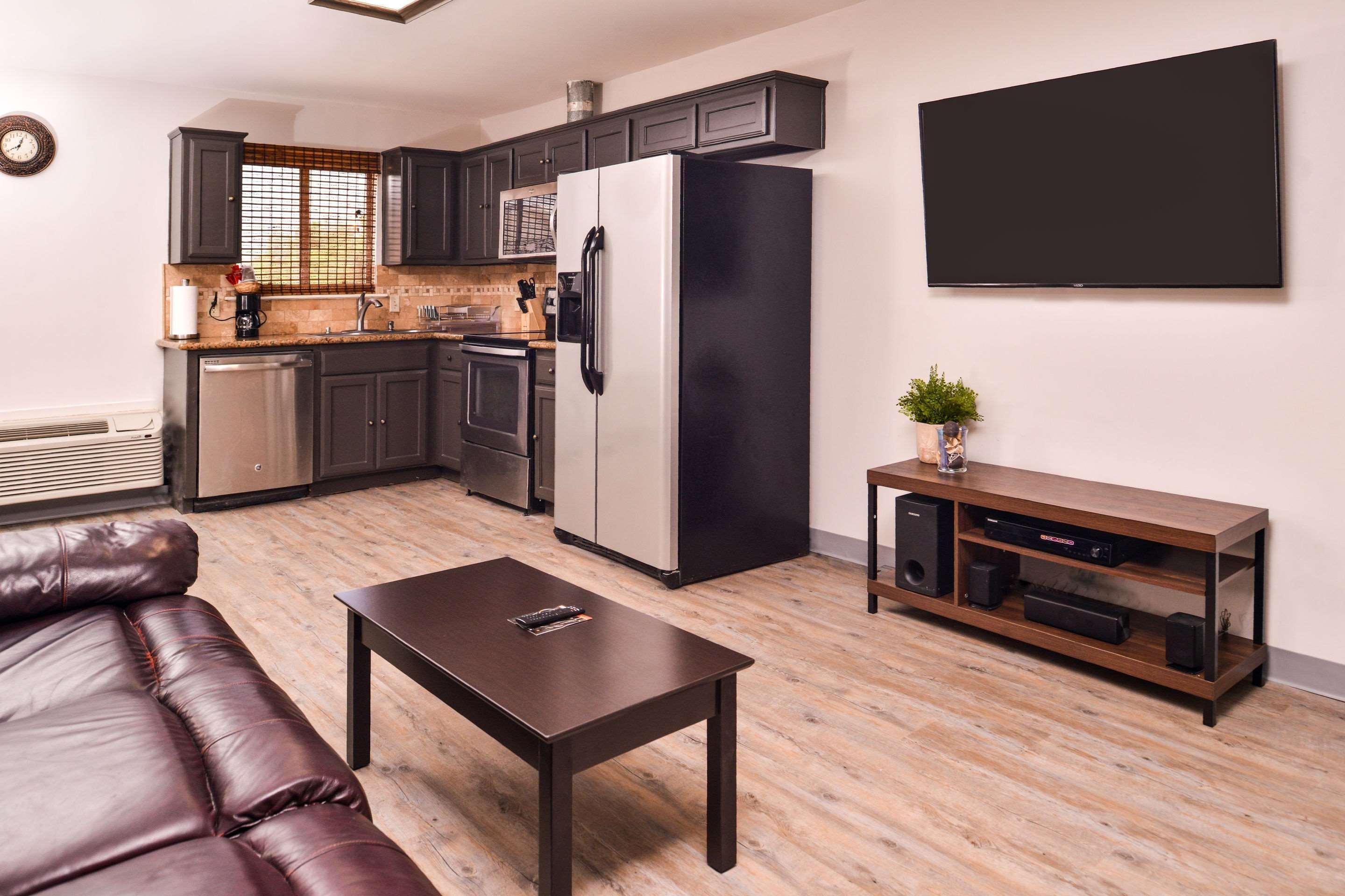 Quality Inn & Suites Beaumont Buitenkant foto