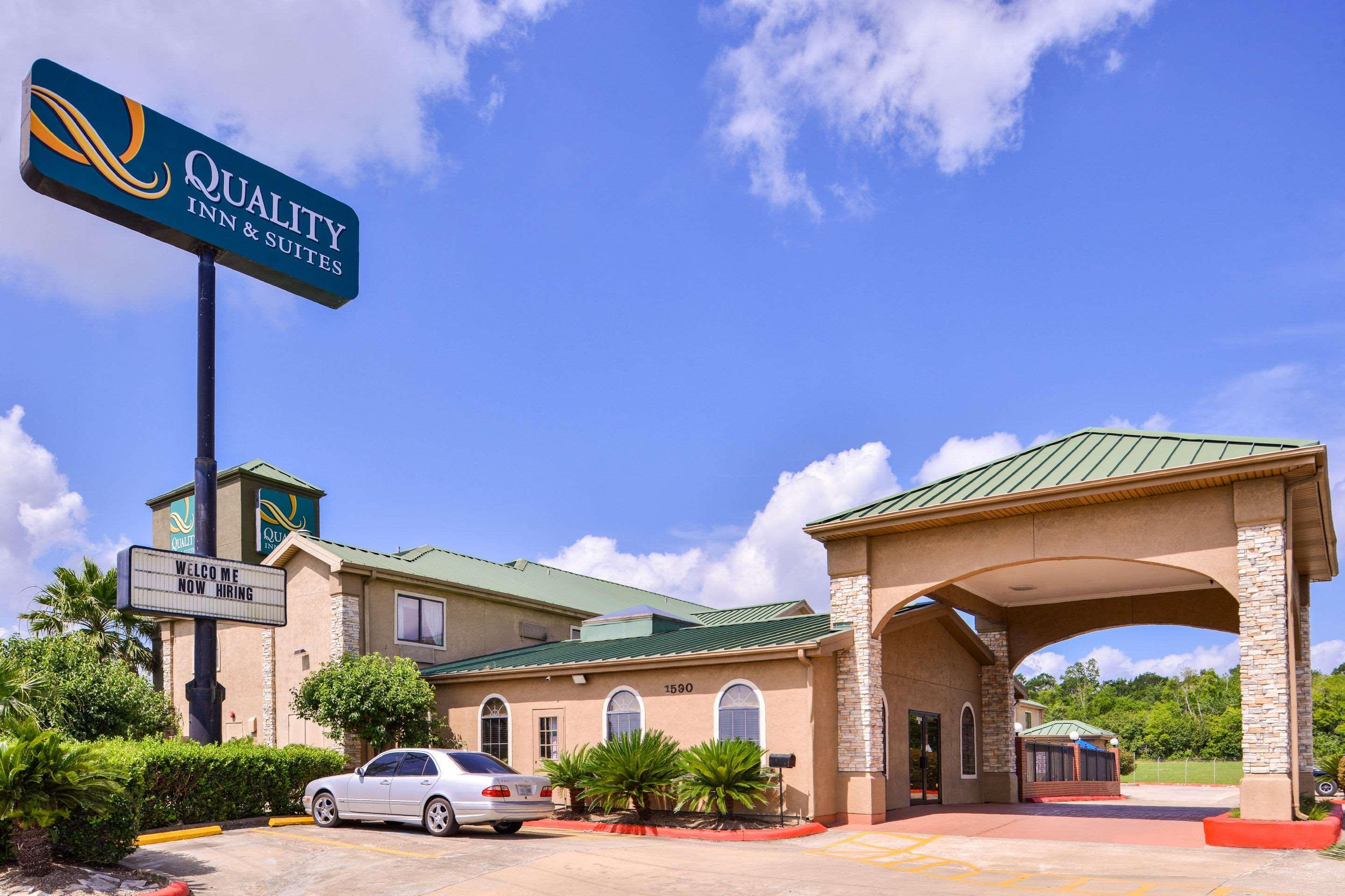 Quality Inn & Suites Beaumont Buitenkant foto